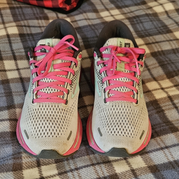 Brooks Ghost Women's Running Shoes - Pink and Gray - Picture 4 of 7